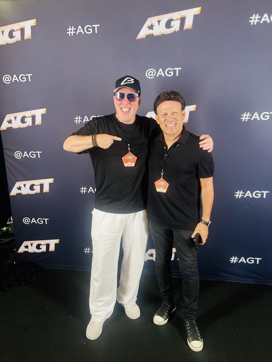 BlutmanMark's tweet photo. Repping @tBushGaming at AGT finale. https://t.co/u8DRI1dGL2