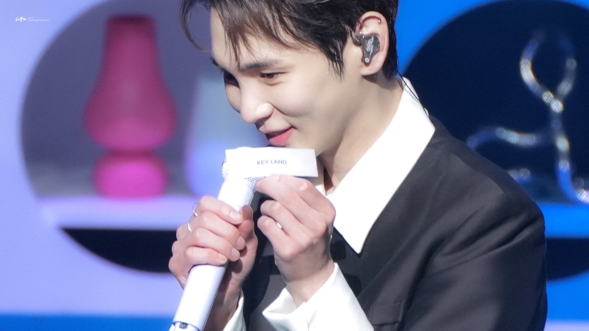 KEY_under_a_pot's tweet photo. 260923 KEYdult Club

기범이 생파 밤공 세미 키랜드 full cam

💓 cold + 센척안해 + Honest + Show me + I Wanna Be + G.O.A.T + lavender love

🔗4k 

https://t.co/IZuTyJnAwe https://t.co/4oRA0IC6pB