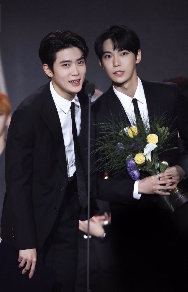 kittyncloud's tweet photo. 다들 해피추석보냉~♥ https://t.co/XYpO1oPcDV