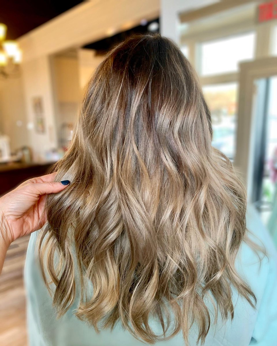 WillowNarcblm's tweet photo. She wanted to get away from the blonde so we toner her down with mushroom 🍄 blonde hair by @nancybhair https://t.co/J2vMIZ9UMf