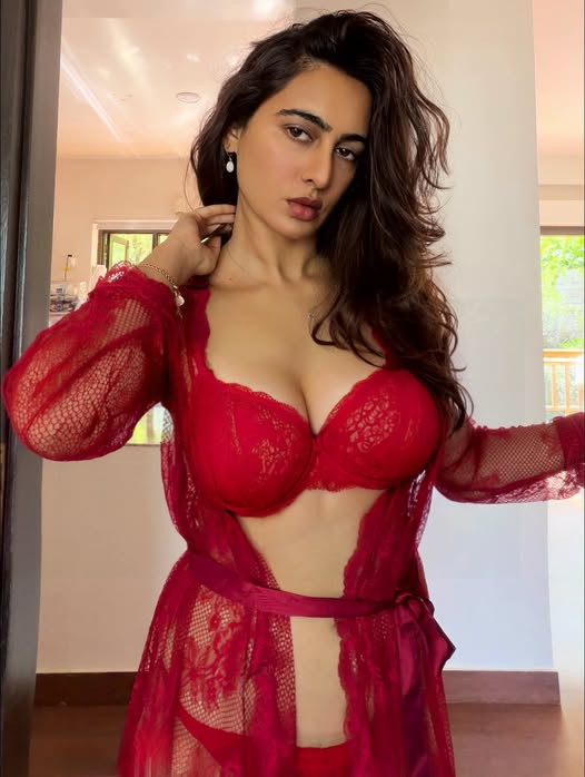meghasuk's tweet photo. Red never feels bad!
#MeghaShukla https://t.co/MJCvjmQYhY