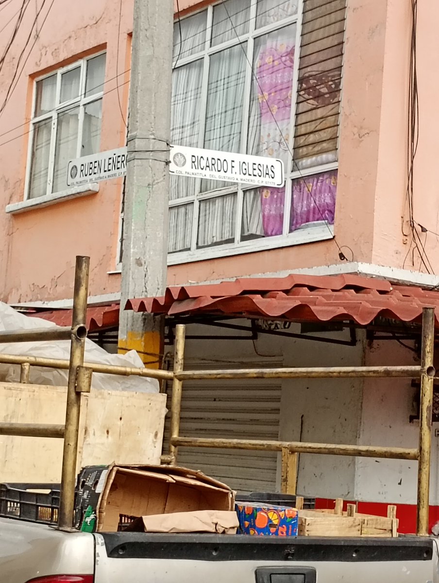 chavobanda's tweet photo. @TuAlcaldiaGAM Pueden ir a esta calle a bachear en colonia palmatitla cuautepec https://t.co/NlsShcj4nb