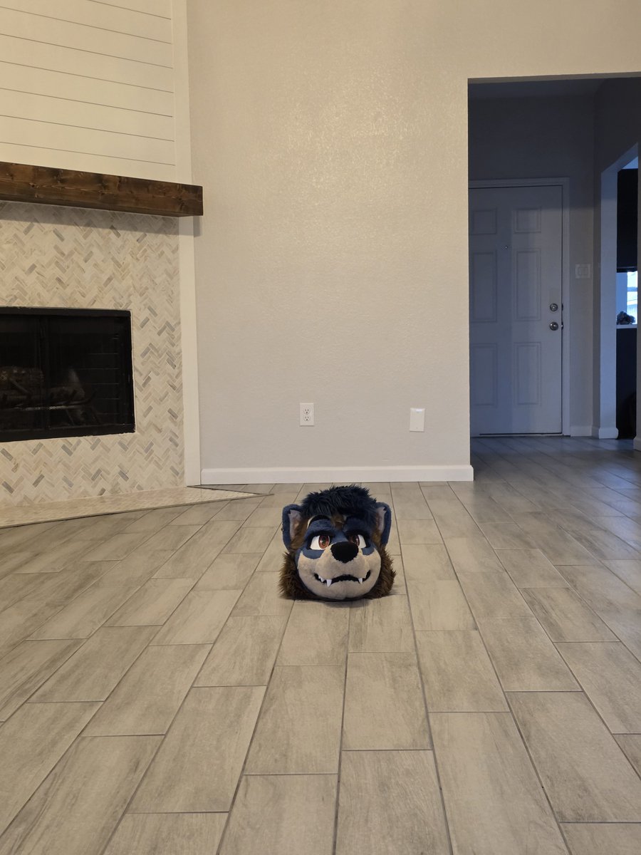 OneTrickPony133's tweet photo. I got this whole house but I honestly just need the attic and the pink cotton candy  it came with 😋 https://t.co/3TzxALwF24