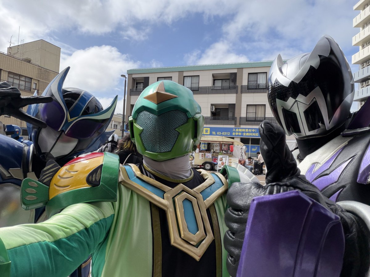 tochinokid's tweet photo. 京都から
#焔魔神デスプランダー
#レディランダーアルファ

こちらこそ
お会いできて嬉しかったです‼️😆

写真ありがとうございました📸✨️

#HRFUKUI2026 https://t.co/2WJZr0IWGD