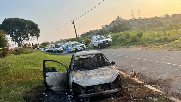 tjtimesza's tweet photo. Eleven people have been killed and three others injured in a mass shooting at a party in KwaMakhutha. Residents are now calling for increased police patrols amid concerns over recurring gun violence. https://t.co/hsPLLWc8aU https://t.co/FWwJFTZfK9