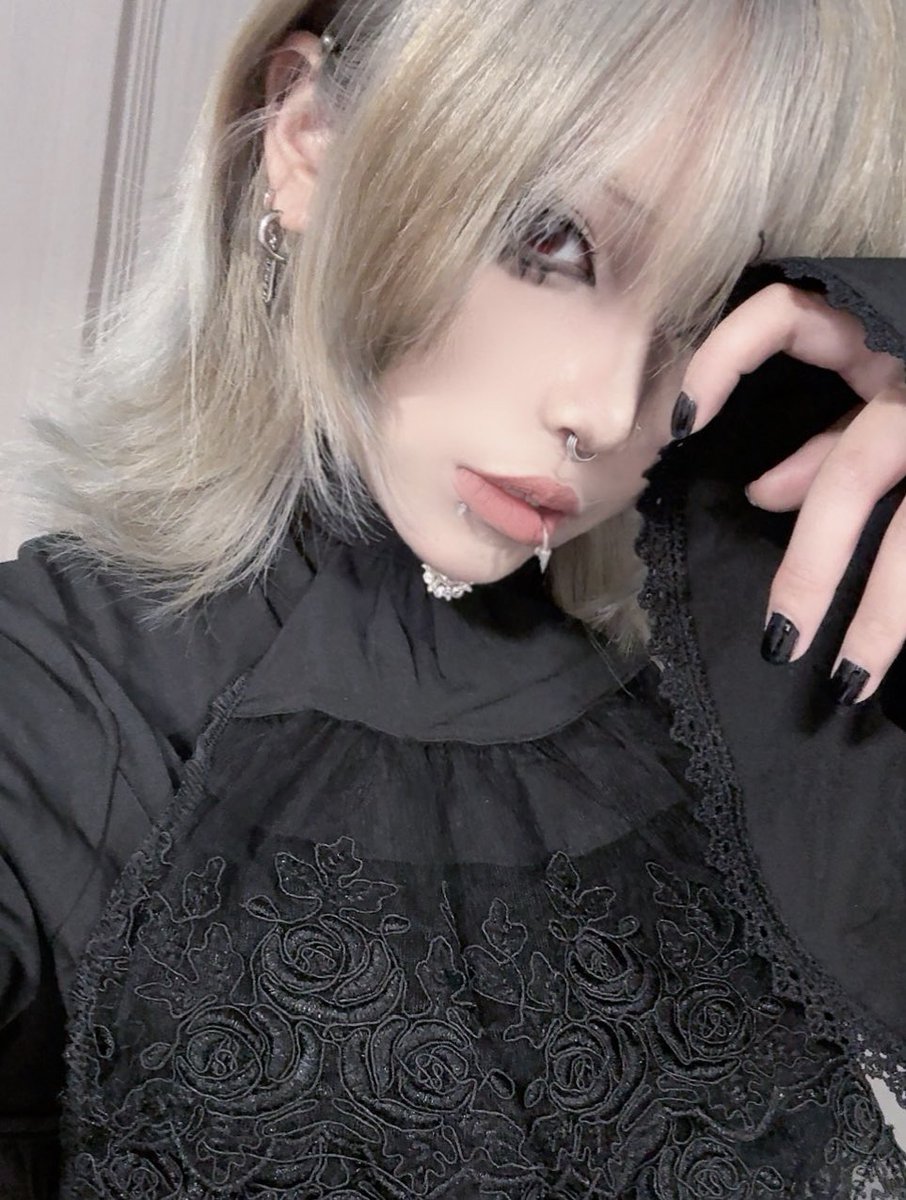 NightInJune7's tweet photo. 快点过来叫主人 https://t.co/caq1JsqqaU