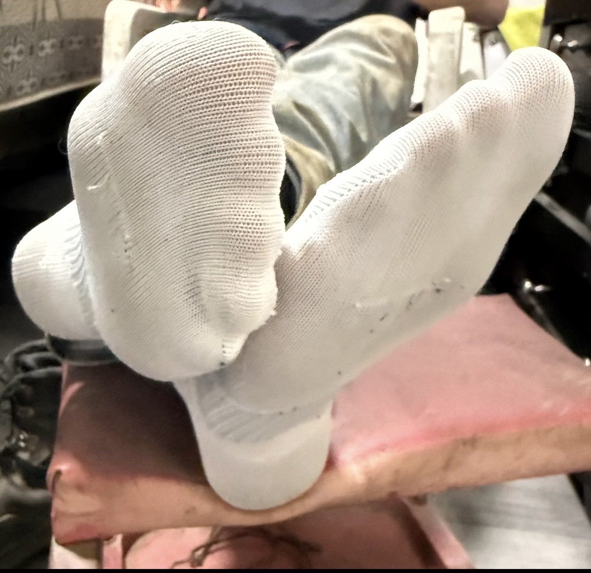 Dudestoes's tweet photo. 🥾 🍹 🧦#mansocks #mandirtysocks #gaysocks #malesmellysocks #gayfootfetish #gayfeetfetish #mansoles #dudesocks #socksmanfetish #malesockfetish #manboots #malebootfetish #hotmanboots #hotmenboots #smellymanboots #smellymaleboots #menwhitesocks #straightfeet https://t.co/P1b1jeOGyv