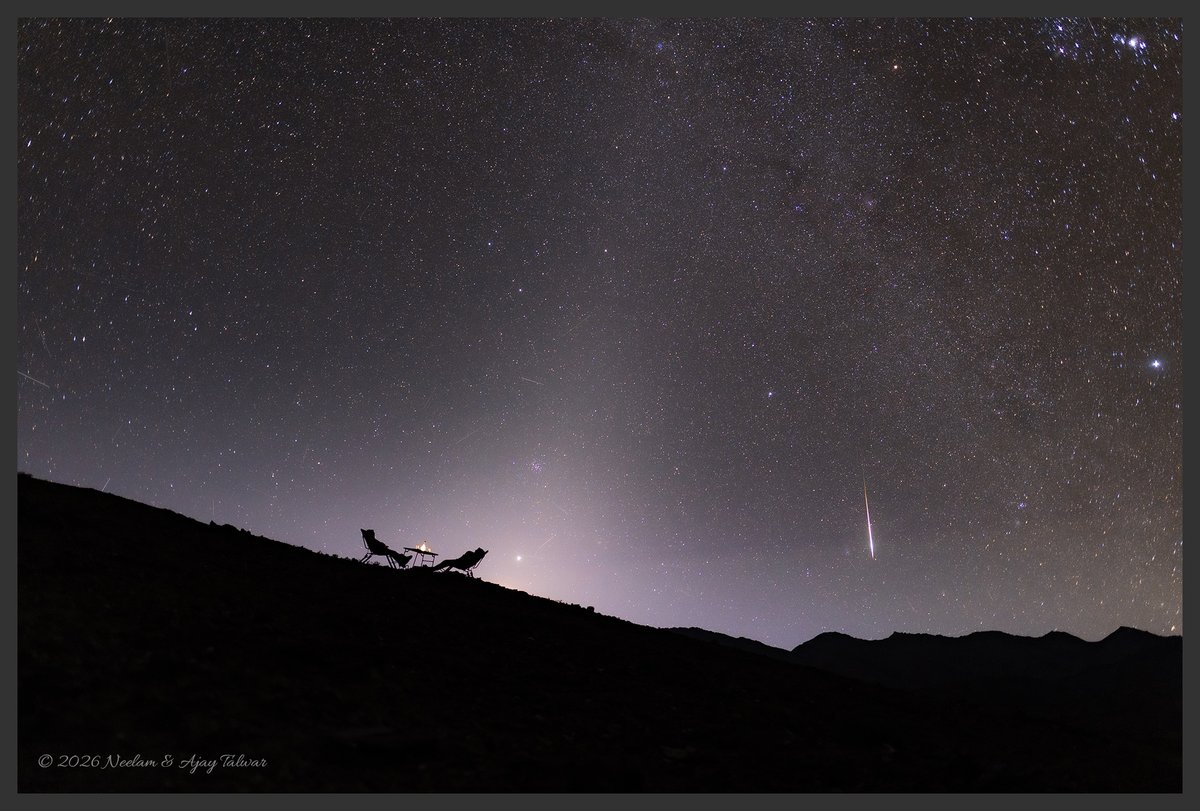 ajaytalwar's tweet photo. There is Zodiacal Light, Jupiter, Beehive cluster, and a meteor burnt by, in this picture.

We are at the Hanle Star Party,   where such a phenomenon, faint light from the Solar System can be seen easily.

@lg_ladakh @talwar_neelam https://t.co/wHEFvw8npt