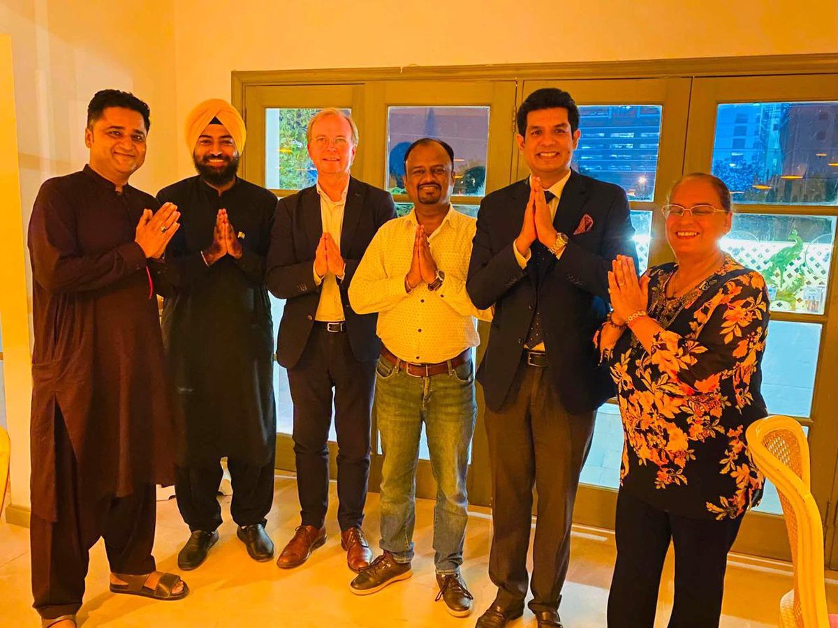 GermanyinPAK's tweet photo. @ReligionBund 2/2 Impressive courage, expertise and persistence in building a more inclusive society. Meaningful and lasting change is possible!

#CivilSociety #MinorityRights #ReligiousFreedom #HumanRights #GermanyInPakistan https://t.co/hgPVDHgEtf