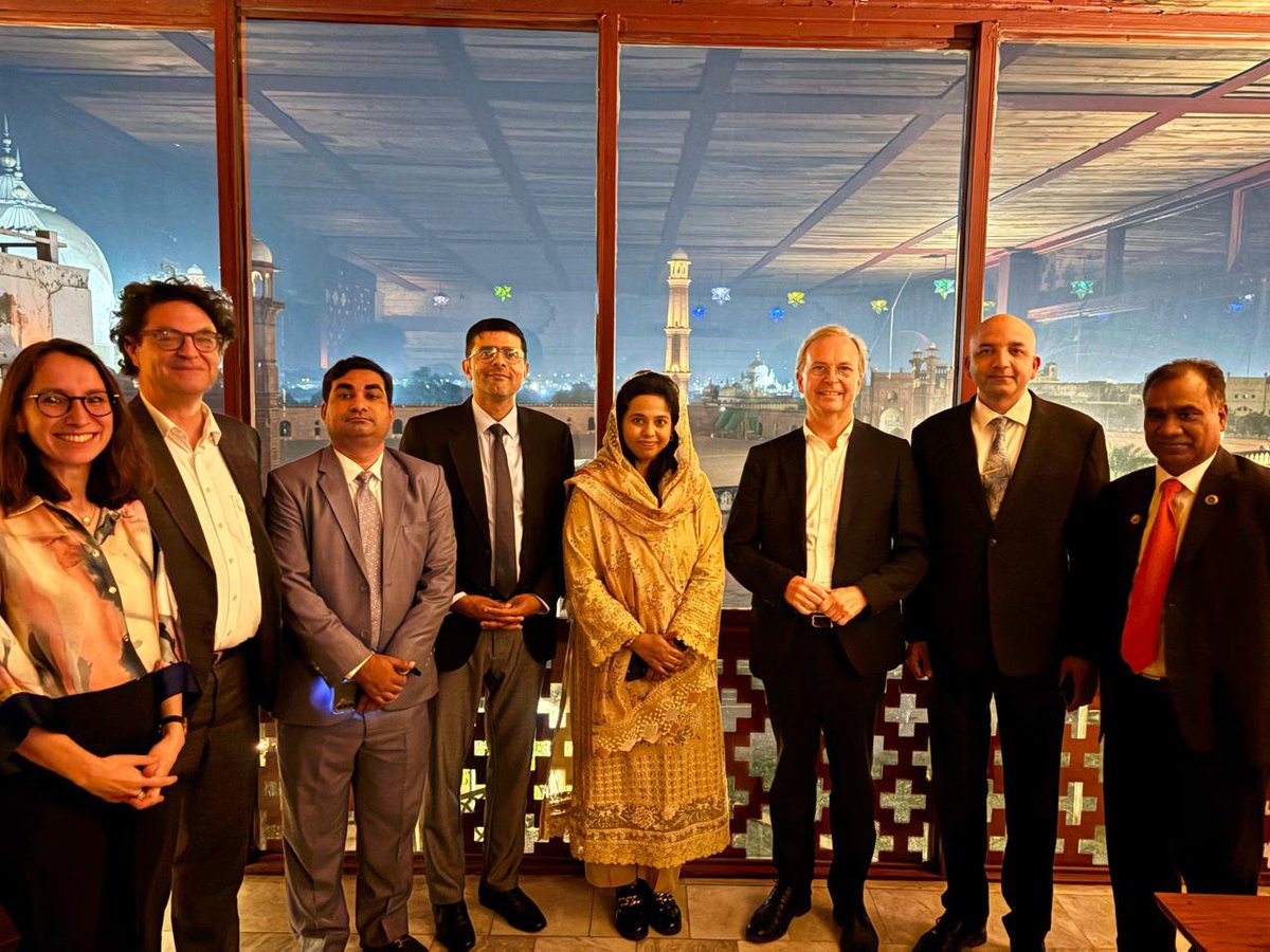 GermanyinPAK's tweet photo. 1/2 Listening to those working directly with Pakistan’s minority communities was an important part of our Commissioner’s @ReligionBund visit. Civil society organisations document cases, support affected individuals and turn calls for equal rights into practical action. https://t.co/MnWAdvwj0g