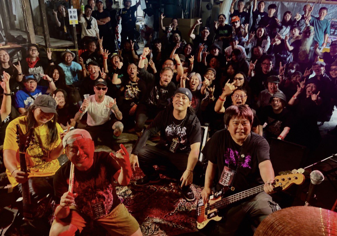MI_Slamming's tweet photo. HUGE thank you to everyone who came out to both shows again!
If you got any photos or videos from the shows, please DM them to us!
#Soydeathfest 
#EVERLOUD 
来場された皆様改めてありがとうございました！
もし動画や写真お持ちの方いましたら是非DMで送って下さい🙇‍♂️ https://t.co/tj0Lw6EZPg