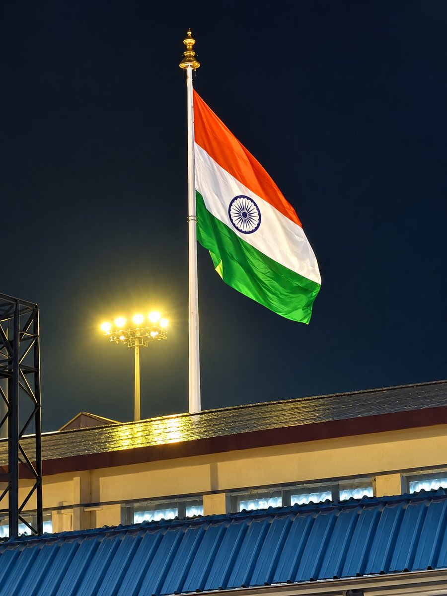 Ajaysemili's tweet photo. #Berhampur Railway station
#Indianflag https://t.co/bK6jxSQzhE