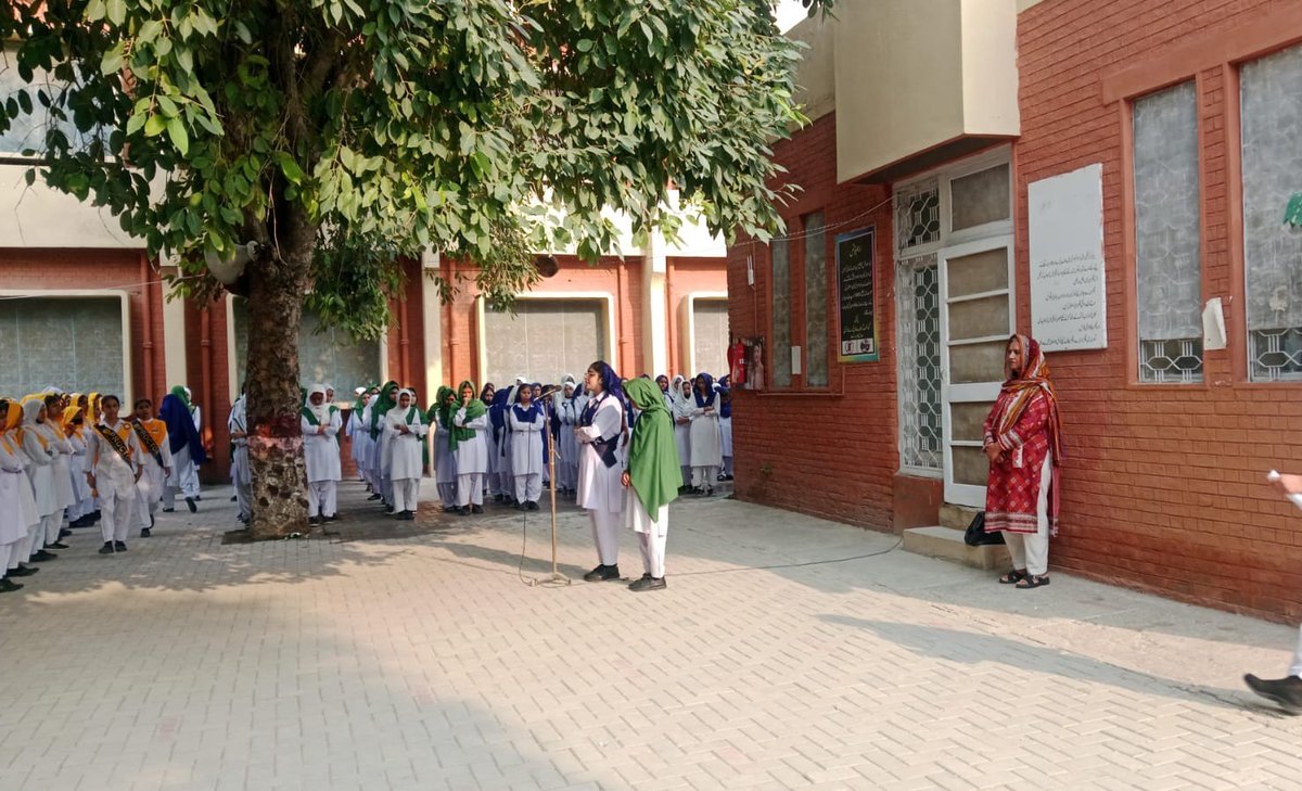 GovtFarooq72568's tweet photo. In the Name of Allah — a new day begins. 🌅
Morning assembly is a source of learning, discipline and unity—beginning with Quran recitation, promoting civic sense, responsibility and the value of a proper uniform.
#MorningAssembly #StudentDiscipline #CivicSense #LearningTogether https://t.co/NpmUjaMjni