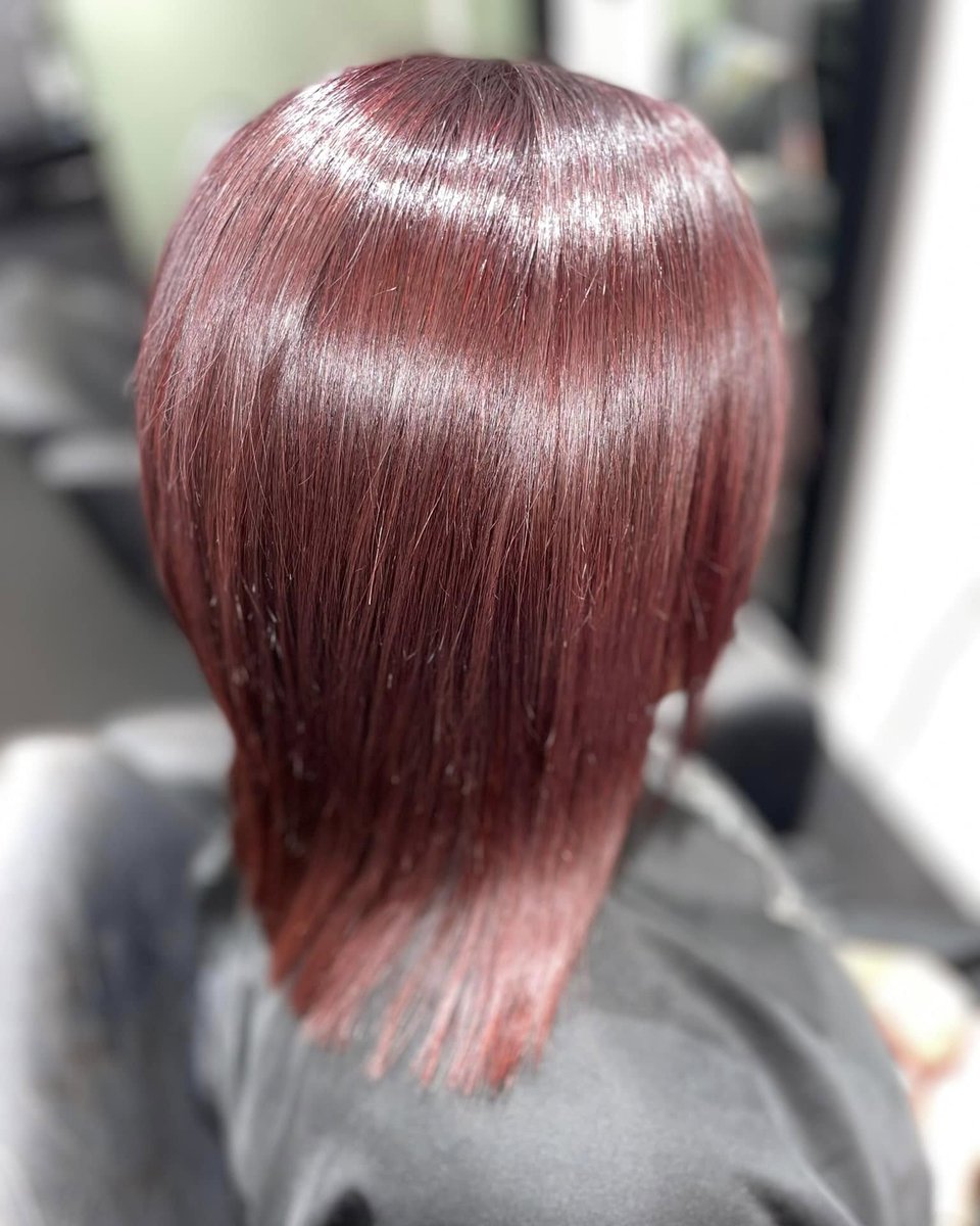 ShantellCioxdj's tweet photo. Gorgeous rich red/plum colour for our wonderful Tina
Using revlon professional colours
Leaving the hair shiny and has amazing grey coverage
Different lights different shade of colour https://t.co/E0779Zwwq5