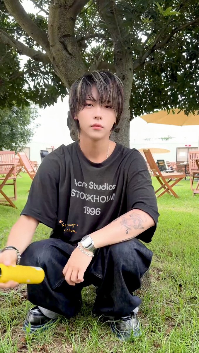 garansotcay's tweet photo. 😐—> 😁✨

一瞬で太陽みたいになっちゃうの、笑うたびに心がドキッとする〜
へへ、大好きだよ！！太陽みたいにキラキラ輝く笑顔☀️🫶🏻 https://t.co/OjrMFbu9Re