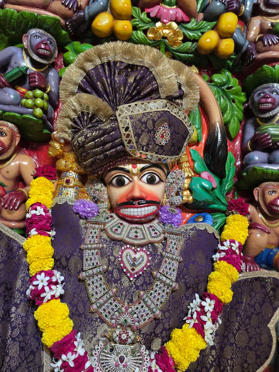 kashtbhanjandev's tweet photo. Darshan :24-09-2026 
Hello Devotees   
Jai Shri swaminarayan
Shri kashtbhanjandev hanumanji Maharaj Salangpur dham.
https://t.co/3qP0lxENuX
શ્રી કષ્ટભંજનદેવના લાઈવ તથા ફોટો દર્શન કરવા માટે આજે જ એપ્સ ડાઉનલોડ કરો.
https://t.co/zgOd7Pu4DO
#salangpur #salangpurdham #swaminarayan https://t.co/kJzHx8p03L