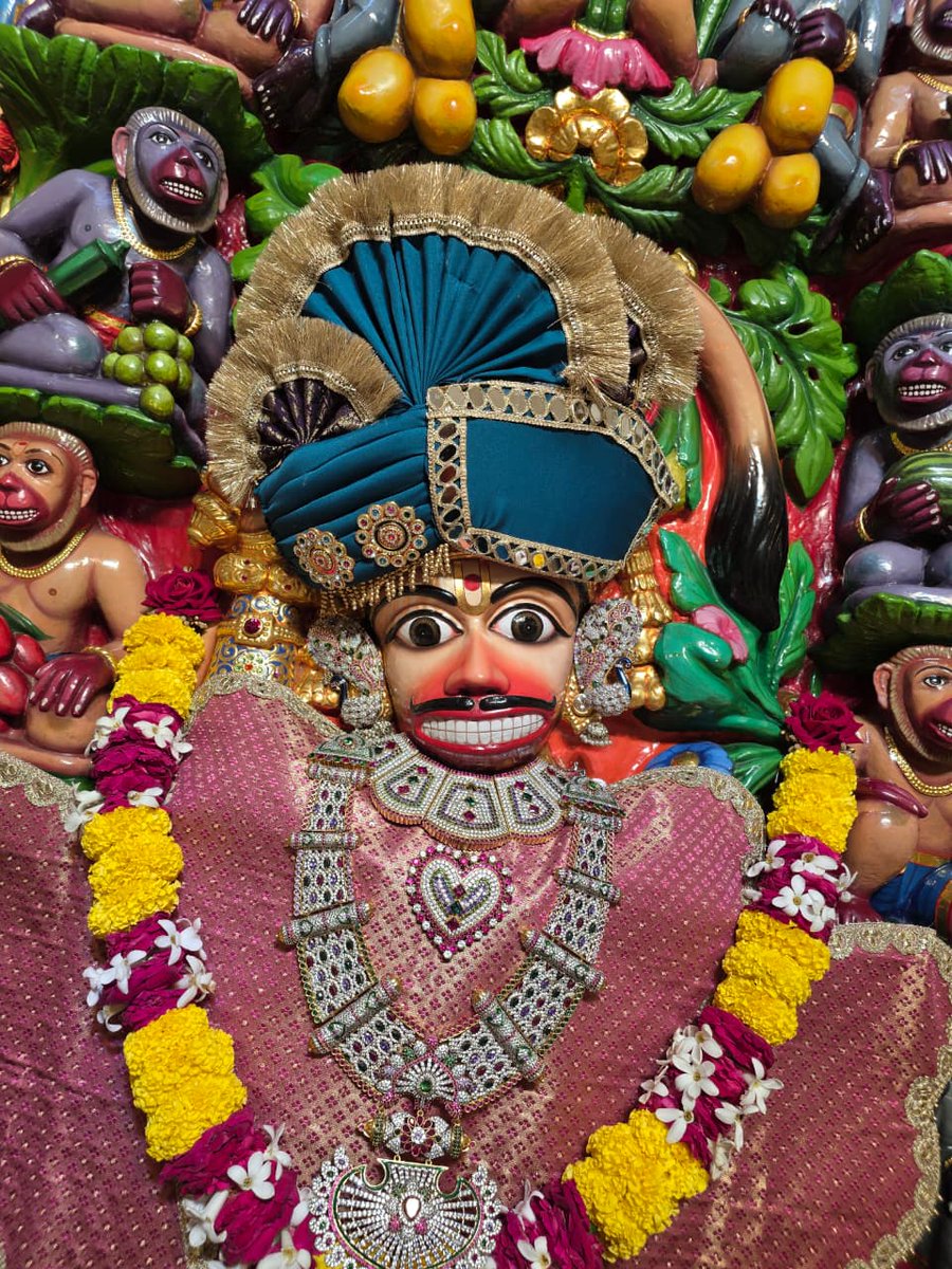kashtbhanjandev's tweet photo. Darshan :24-09-2026 
Hello Devotees   
Jai Shri swaminarayan
Shri kashtbhanjandev hanumanji Maharaj Salangpur dham.
https://t.co/3qP0lxENuX
શ્રી કષ્ટભંજનદેવના લાઈવ તથા ફોટો દર્શન કરવા માટે આજે જ એપ્સ ડાઉનલોડ કરો.
https://t.co/zgOd7Pu4DO
#salangpur #salangpurdham #swaminarayan https://t.co/kJzHx8p03L