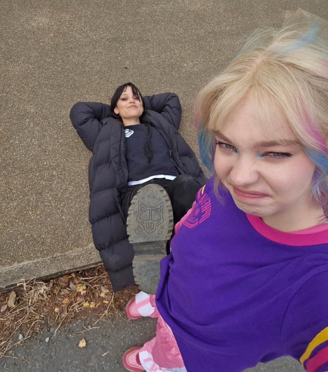 esinclaires's tweet photo. it's canon that they had a makeout session after taking this picture https://t.co/AEDyjfD5MJ