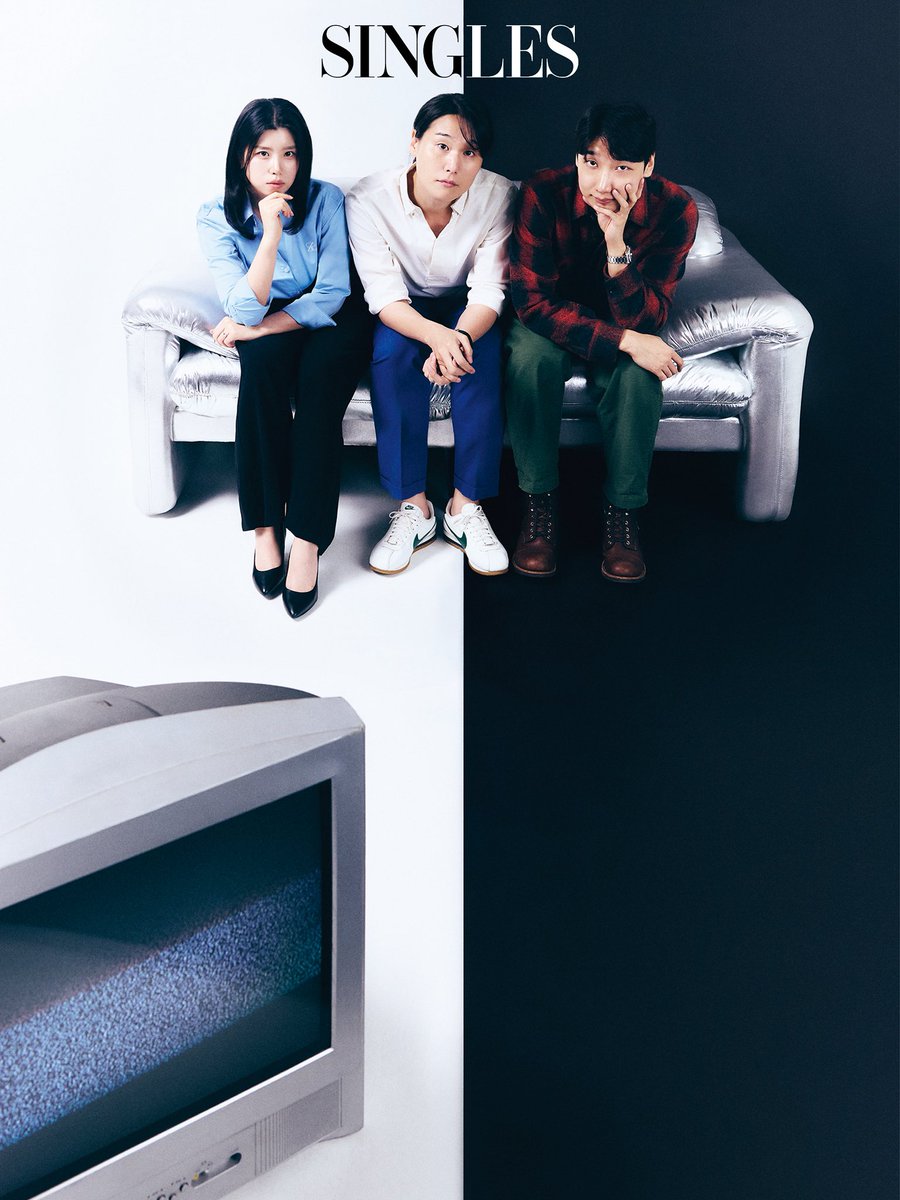 singlesmania's tweet photo. 화제의 프로그램 #더커뮤니티2 를 만든 권성민, 이지훈, 김정훈 PD를 만났습니다.✔️ 프로그램 비하인드부터 PD들이 꼽은 앞으로의 관전 포인트까지! 지금 바로 확인해 보세요! 

🔗https://t.co/6kkizZrEQx

@wavve_official #웨이브 #더커뮤니티2_보이지않는손 #더커뮤니티 https://t.co/4ucBn2ep1Z