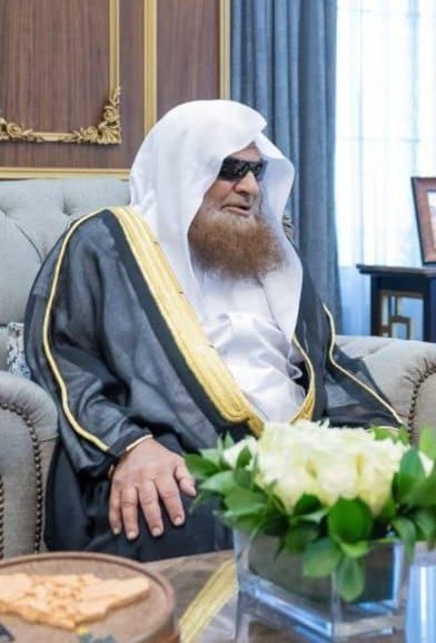 abubdr_alghazy's tweet photo. الحمد لله الذي بنعمته تتم الصالحات 
تشرفتُ اليوم بلقاء علّامة مصر الشيخ محمد بن سعيد رسلان -حفظه الله-في منزل شيخنا ووالدنا العلامة #صالح_السحيمي - حفظه الله-
مجلس عامر بالعلم زاخرٌ بالأدب مشرقٌ بالتواضع طيّبُ الذكر والأثر فبارك الله في الشيخين ونفع بهما وأطال في الخير أعمارَهما. https://t.co/0r06Ies64x