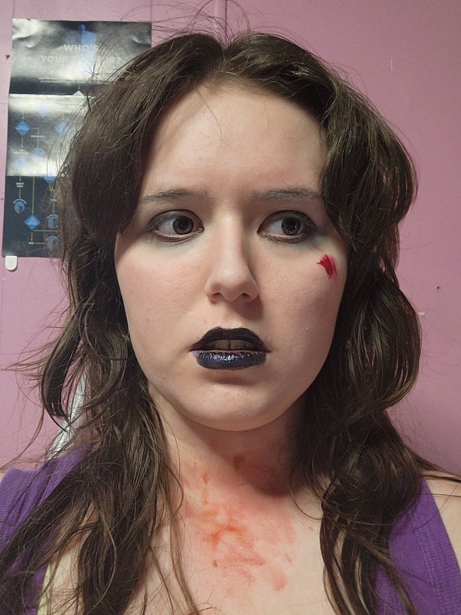 FIHdafih's tweet photo. Just survived! [Cosplay] (Amanda Young, saw) https://t.co/dhZgg7BPlJ