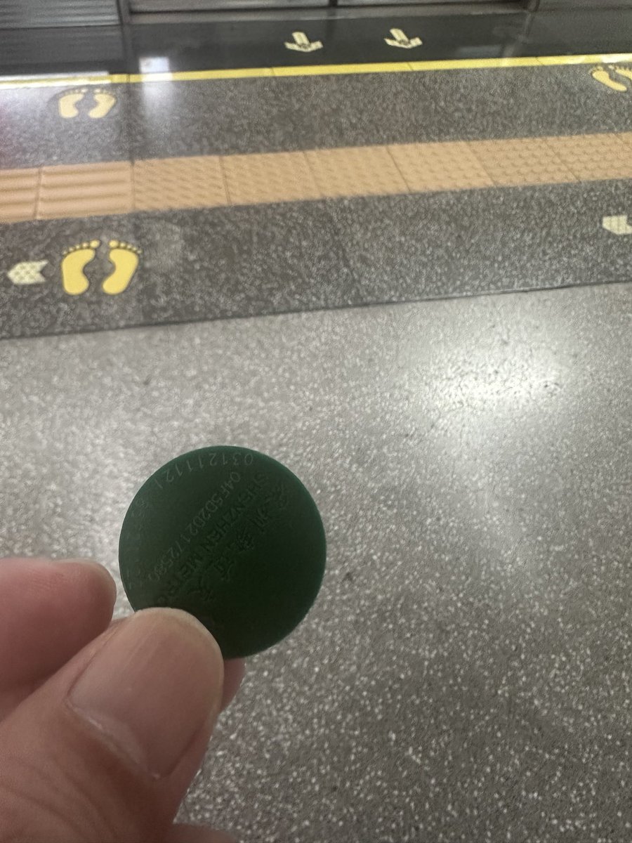 akita11's tweet photo. 今日の小銭消費。1元硬貨3枚の消費に成功
 #SZdiary https://t.co/HXcKCgHhUF