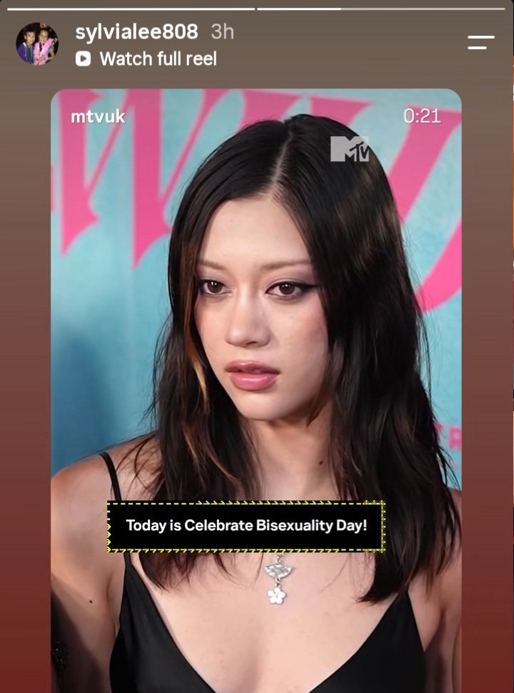 meiyokstar's tweet photo. megan has the most beautiful and supportive mom 🥺💗 https://t.co/otIvtcicmR