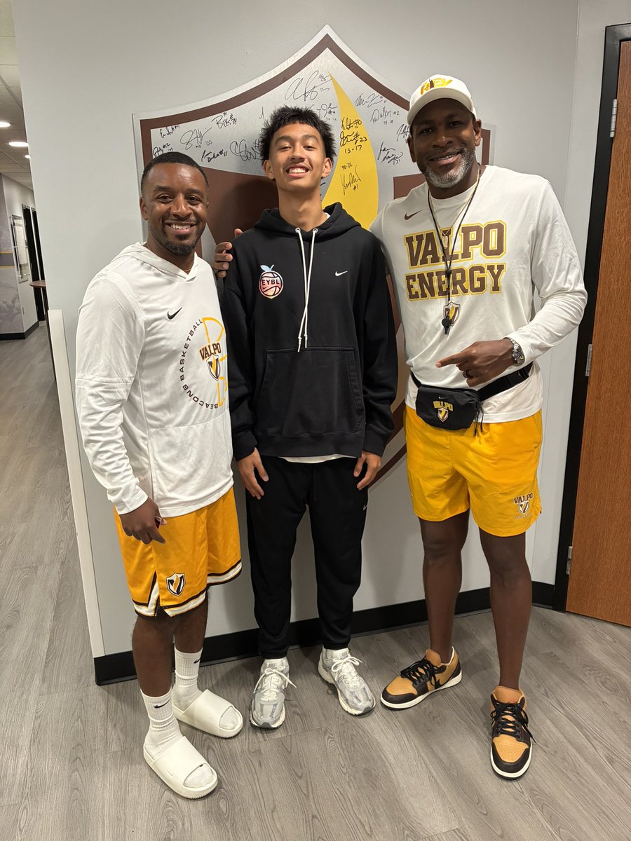 EthanVahl's tweet photo. After a great unofficial visit and conversation with Coach Powell, I’m grateful to receive a Division I offer from Valparaiso University https://t.co/YU3julU3v5