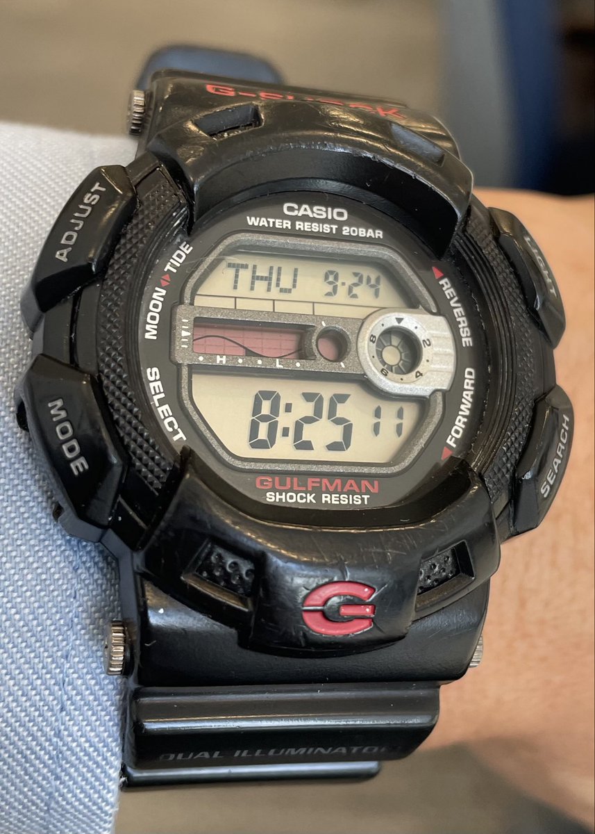 asami04282000's tweet photo. シルバーウィーク終わりました。今日から社会復帰です。相棒はG-9100ガルフマン。電池モデルですが、ラストレジスト、タイドグラフ、ムーンデータ機能搭載のコスパに優れたモデルです。気合い入れて頑張ります。 https://t.co/Fi2wbiDXUD