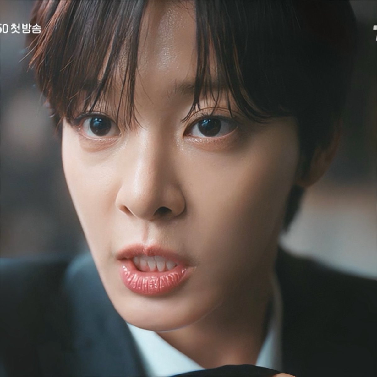 myseorina's tweet photo. why the heck is my Inah so handsome here 😭 https://t.co/b5VUh53ZKr