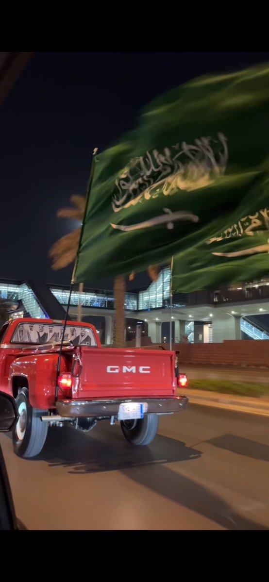 RA_2SL's tweet photo. السعودية وهل يخفى القمر 💚🤍 https://t.co/lHvMbrRkkQ