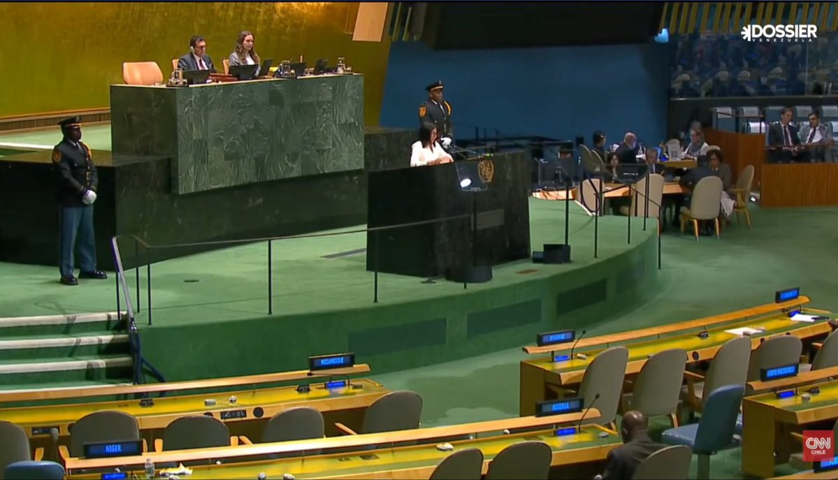 MelanioBar's tweet photo. Acaba de terminar, ante una sala casi vacía de la ONU, el discurso de Delcy donde agradeció al presidente Donald Trump por los bombazos y la captura de Maduro que le hizo recapacitar sobre que la dictadura es mala y que Venezuela debe volver a la democracia. Ese es el resumen. https://t.co/FsWSqVYsfB