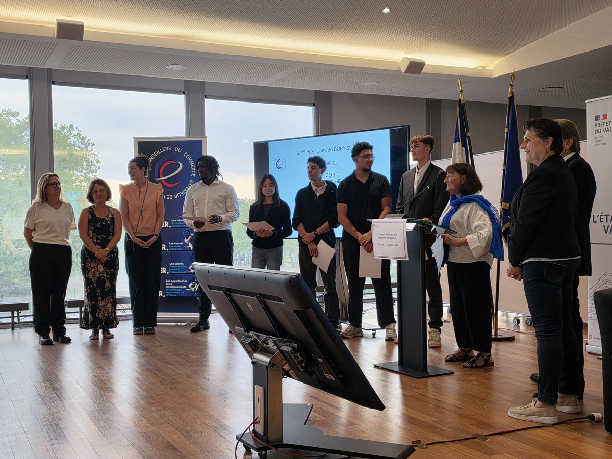 jfbenon's tweet photo. #valdoise / #ParisRegion / #CCEF / #ChooseIDF / #Ceevo95 : Le CEEVO présent à la cérémonie de remise des prix du Challenge du Comité Val-d'Oise des Conseillers du Commerce Extérieur de la France (CCEF), dans les Salons de la Préfecture du Val-d'Oise - https://t.co/GUeSB6YSlC https://t.co/zQW6uuMkfY
