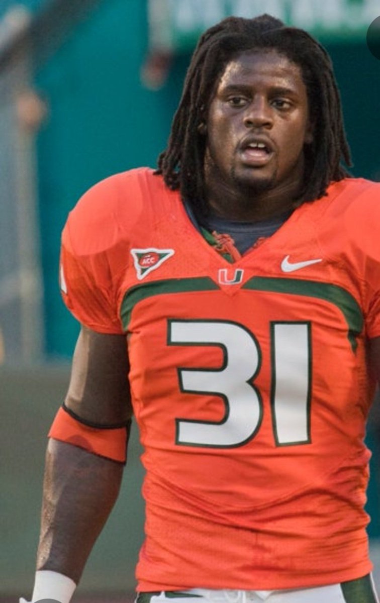 DarrellPaige17's tweet photo. How do you guys feel about this version of the Nike uniforms. I kind of like these https://t.co/caip6o6qVY