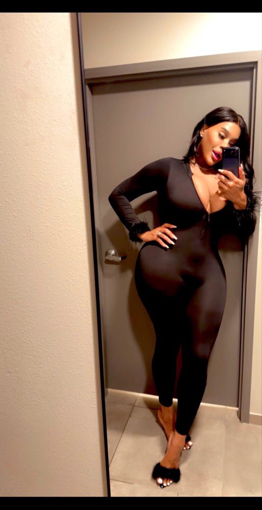 Cecehung23's tweet photo. Rt if you’d fuck me 😩 https://t.co/g0eO8wP4R4