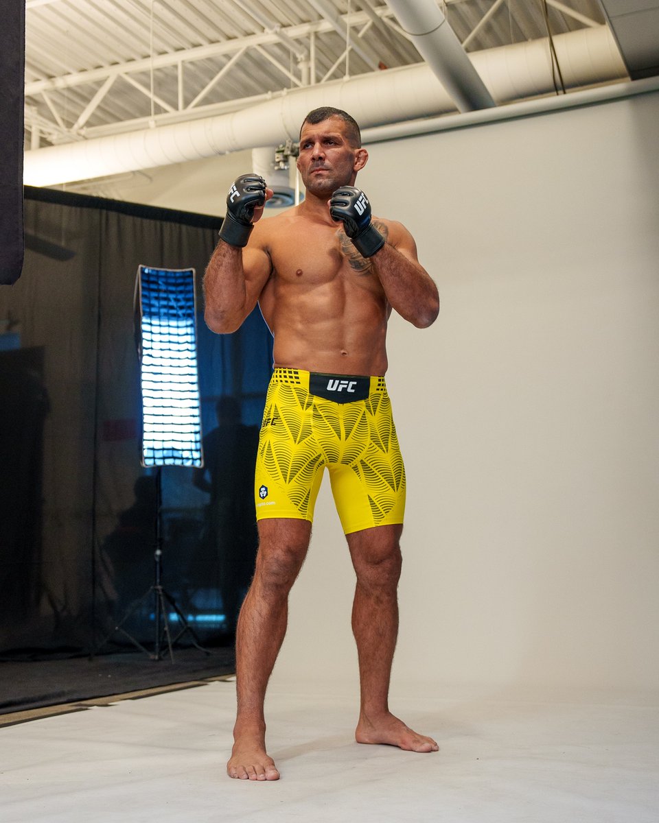 Locked in on #UFCVegas121 🔒

[ Rodolfo Vieira | LIVE SEP 26 at 8pmET on @​ParamountPlus ] 
 [📷](https://pbs.twimg.com/media/HS8GRyya0AATrt9.jpg) [📷](https://