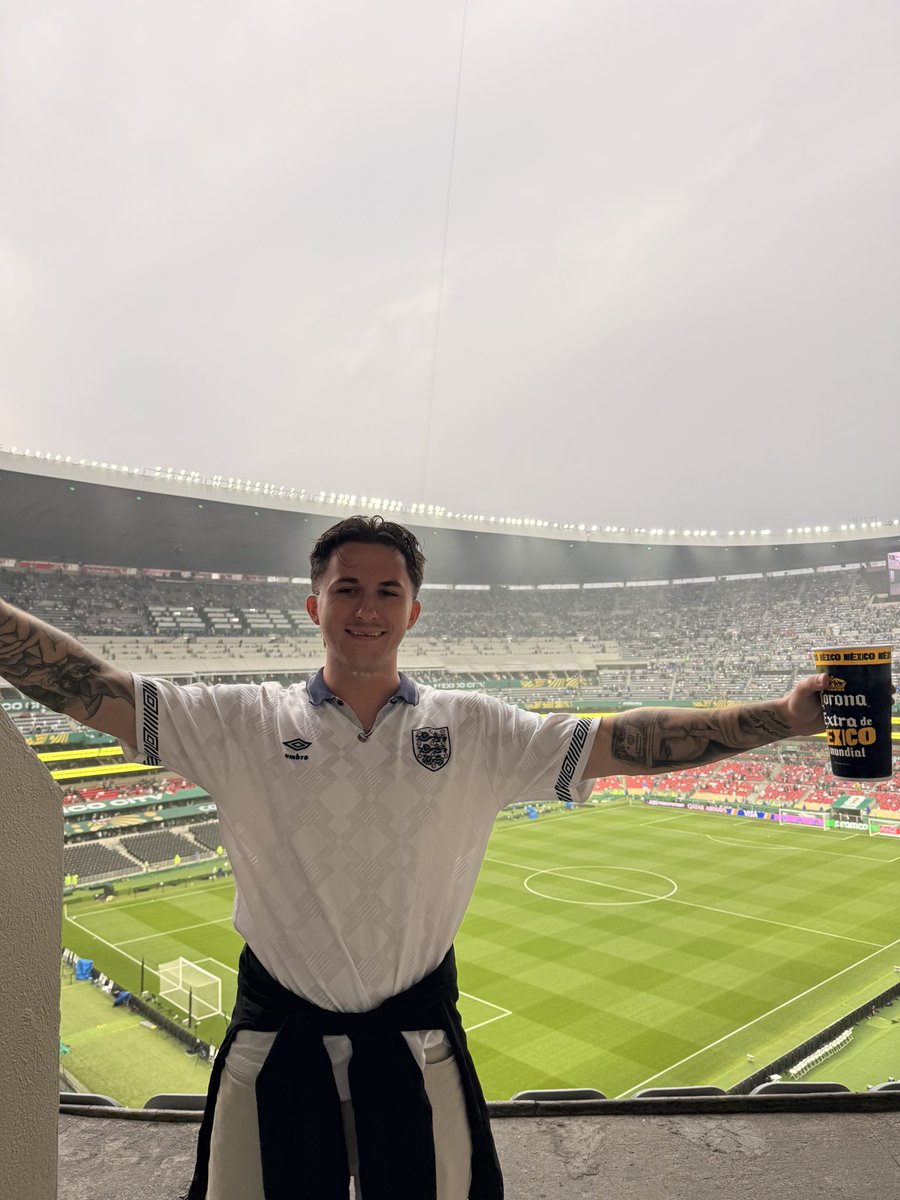 BHAFC23's tweet photo. @CarltonCole2093 @ryanadsett I was there for England game. I got beer thrown at me for being an England fan. Most were better about it when they scored. https://t.co/H5uS2NPIWr