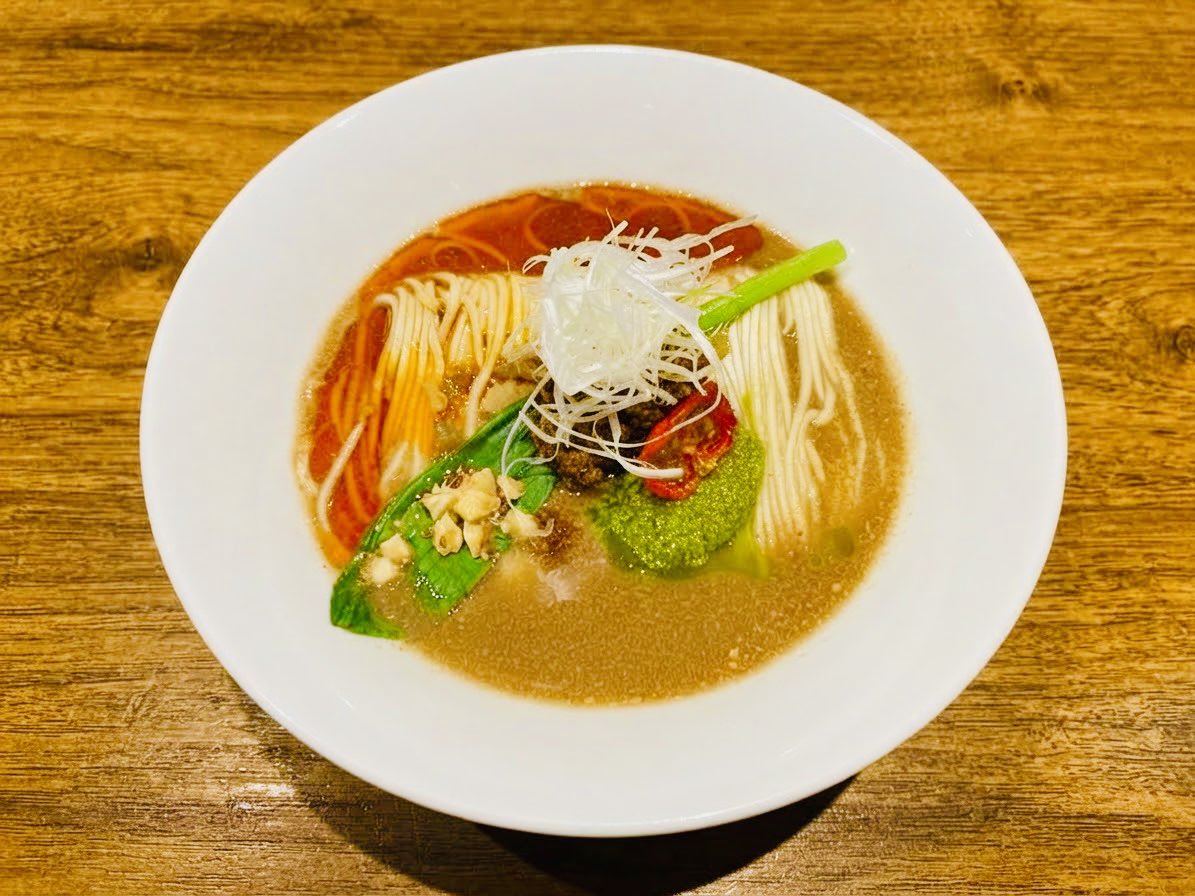 Fishmen0711's tweet photo. 9/24(木)11:00よりオープン!
本日の限定は
「担々麺」
「汁なし担々麺」
「マスカルポーネとめんたいこの和え玉」
昼夜限定10食
新限定です!
実家の蕎麦屋で提供していた担々麺です🍜
是非お試しください👓
#寿製麺よしかわ
#Fishmen
#北本
#ラーメン https://t.co/xnclmDE2Az