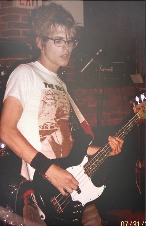 ryrawr_'s tweet photo. @Party_poison234 Mikey! Specifically during the bullets era, his fashion and hair were at a peak here (if these photos aren’t from that era oops) https://t.co/OkeHumObyO