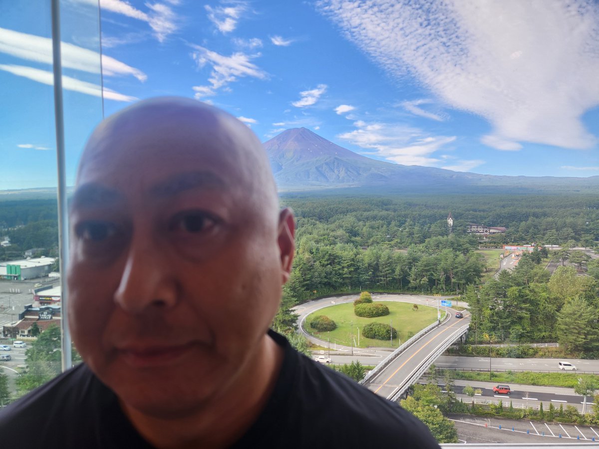 tom_mitio's tweet photo. 日の出越しの富士山
と富士山
と、日の出のみ

#有吉の壁
#最終回 https://t.co/0Zbr9c5jUc