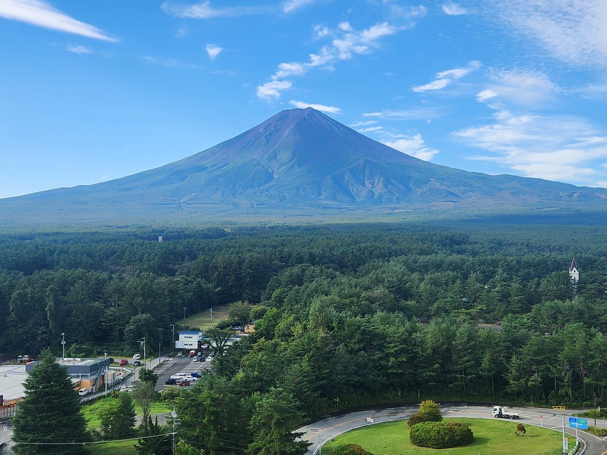 tom_mitio's tweet photo. 日の出越しの富士山
と富士山
と、日の出のみ

#有吉の壁
#最終回 https://t.co/0Zbr9c5jUc