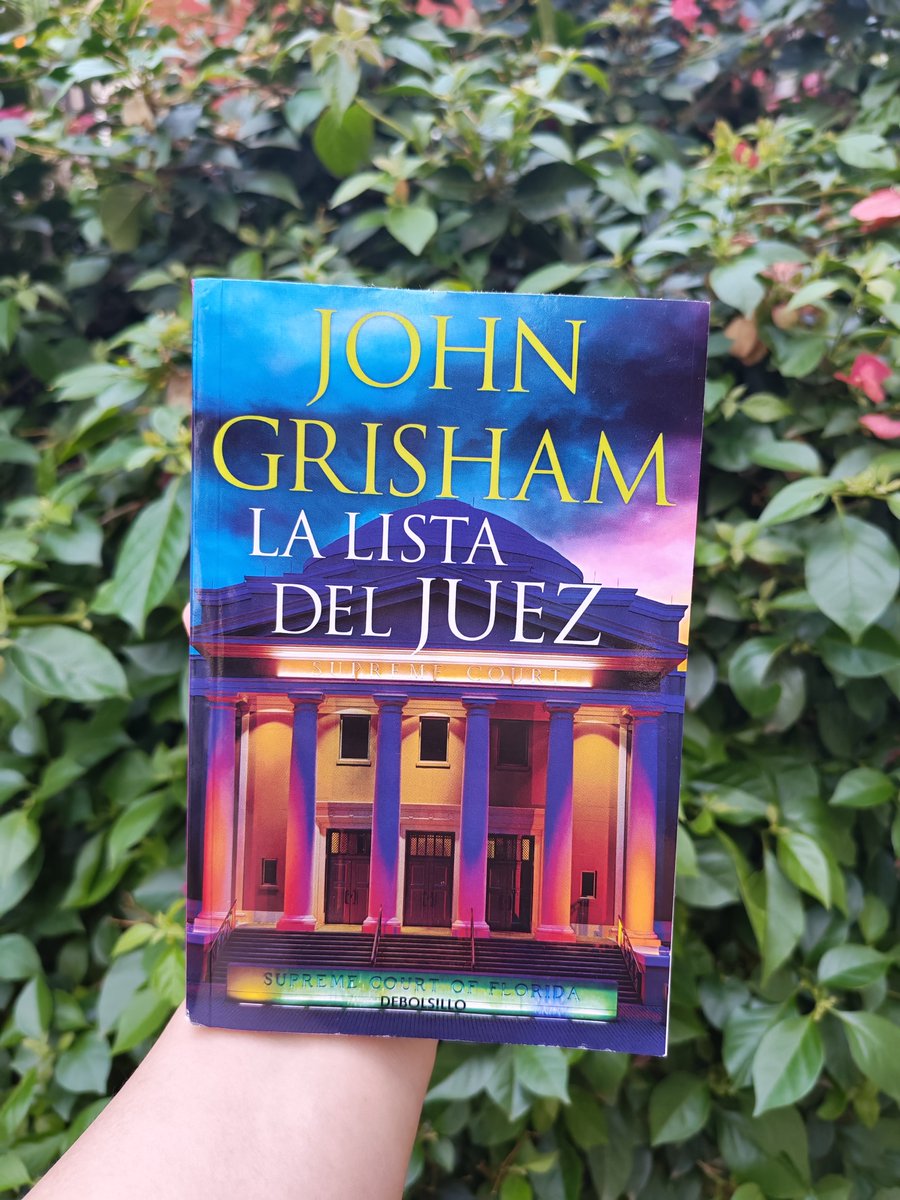 Ale_Budeni's tweet photo. La lista del juez, de John Grisham, gira en torno a un juez que lleva una vida aparentemente normal, pero que esconde un secreto muy oscuro. Jeri Crosby, hija de una de sus víctimas, lleva años investigando por su cuenta para descubrir qué ocurrió realmente con su padre... https://t.co/Ny8Rnuxox0