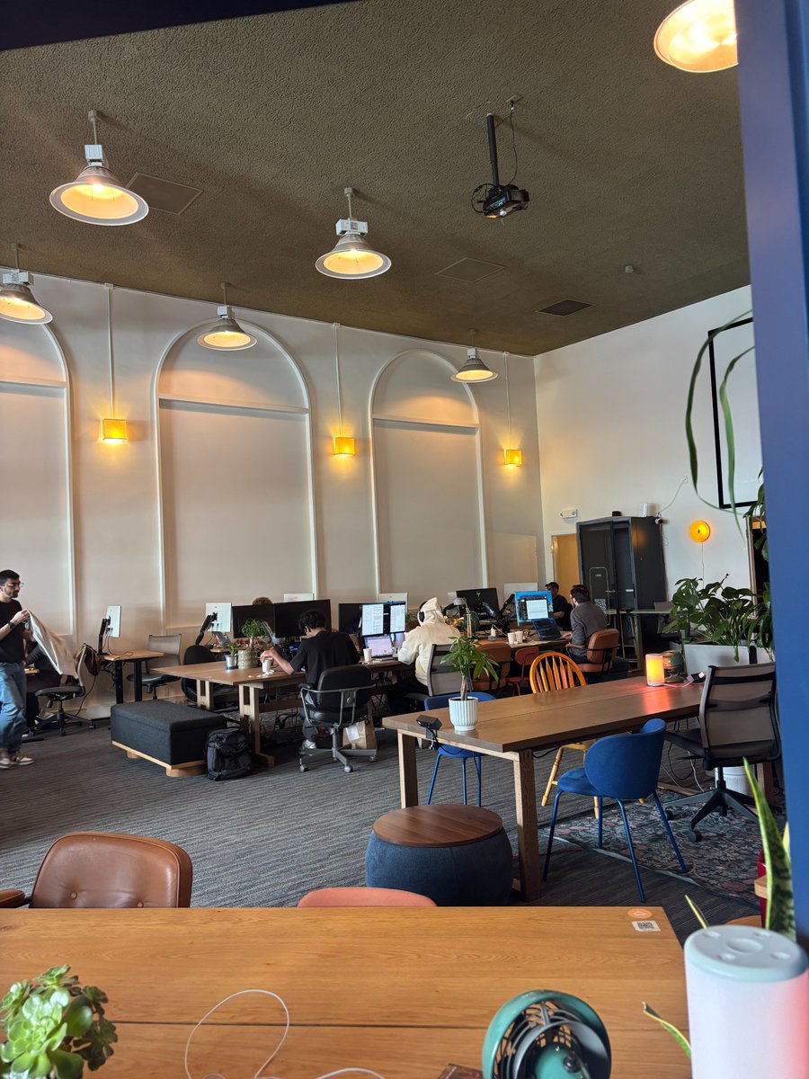 amanda_ye4's tweet photo. Day 5 of rating workspaces in SF🌱

📍1541 Polk Street 
Rating: 8/10

Fun fact: could you have guessed this place use to be a church⛪️🤓☝️amen

Pros:
-THEY GOT A SQUATTY TOILET STOOL😭😭😭🙏🏻🙏🏻🙏🏻🙏🏻(+100000 aura pts for that honestly😍)
- OPENS LATE🌝!! Closes at 11:45pm so if you’re not feeling a corgi cafe or haraz coffee vibes, come here!!
- good calming bgm  (they played lofi and i genuinely felt like the lofi girl locking in lollll)
-very spacious with lots of different types of workstations
-have anime in the background for if you wanna lock out🎬

Cons:
- there’s some couches, desks scattered in random places that i feel like doesnt work out like (for example i wouldnt want to be sitting on a couch next to someones work desk or be against a wall but to each their own ig🦧💨)

ISTGGG this is not sponsored but I had a chat w/ @sigmagirlgrind  and really enjoyed learning what @lans_irl . As an SF native, it's really sad seeing more of these empty spaces appearing around the city, unused and almost invisible. I loved their mission of transforming these empty spaces into a thirdplace where people can work together and mingle, and bringing life into them again! I think this is going to be BIG as more people are WFH now and personal connections are more relevant than ever:) Excited to visit more Lans workspaces!!
