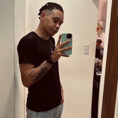 earagon02's tweet photo. #NuevaFotoDePerfil https://t.co/VhbKFZRKJL