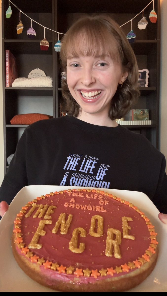 happinessforts's tweet photo. the life of a swiftie baker: the encore 🎂❤️‍🔥✨ @taylorswift13 @taylornation13 #TSTLOASTheEncore https://t.co/jtj0pb13Zg