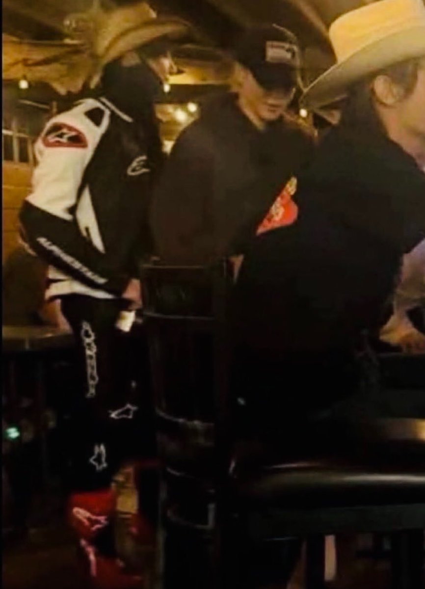 pjmitmuse's tweet photo. biker guy and his blonde girlfriend https://t.co/M9eQLcBBe1