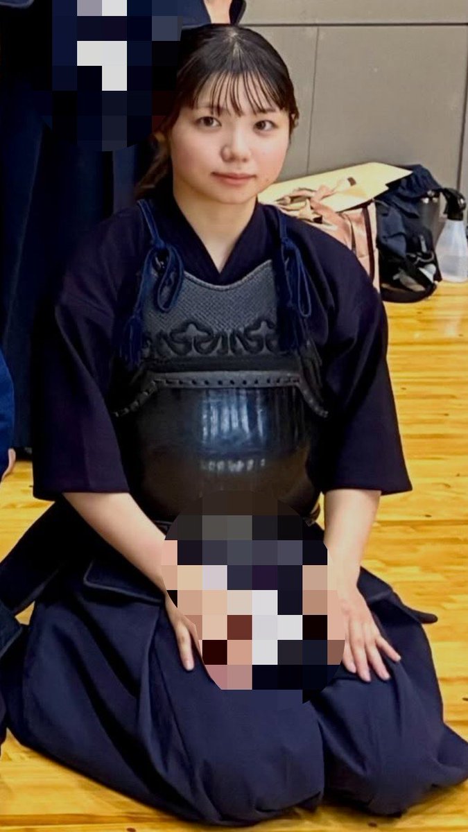 hdibi161601's tweet photo. 激カワで汗臭〜い剣道娘でシコっちゃお💕💕
小手、絶対めち���くちゃ汗臭い💕💕💕
#オナペ
#臭いフェチ https://t.co/EUvFsNGKqm