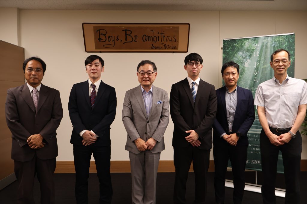 HokkaidoUnivPR's tweet photo. 【お知らせ】
世界最先端の半導体研究機関「imec」へ大学院生2名を派遣

詳細はこちら
https://t.co/4iTjPob3IR

#北海道大学 #北大 #北大総長 https://t.co/dwUzuie72L