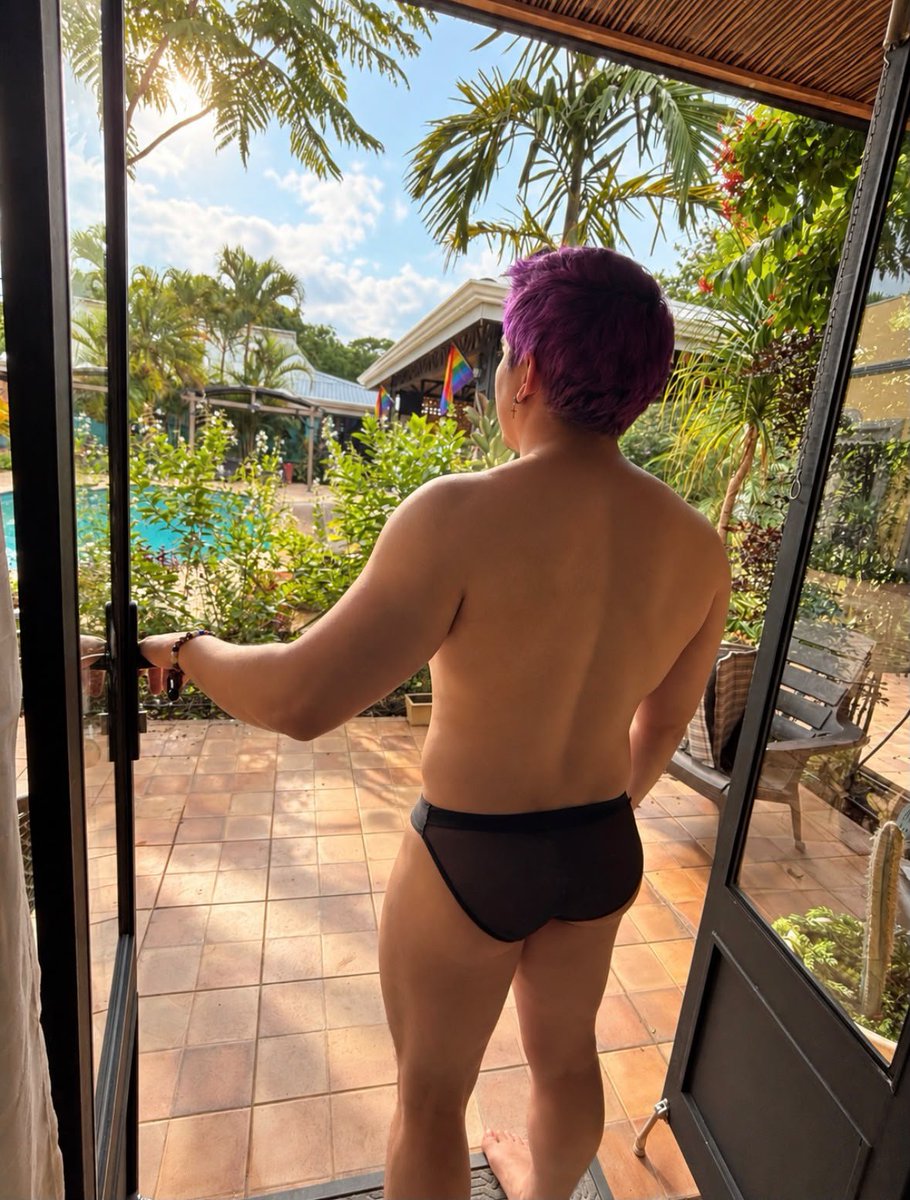 didierjosephcr's tweet photo. Unas fotitos para celebrar el Día de la Visibilidad Bisexual 💗💜💙

Recordatorio del día: no tienes que darle explicaciones a nadie sobre a quién quieres. Vive el amor a tu manera y pásala bonito. ✨

¡Feliz día! 🫶

#DíaDeLaBisexualidad #lgbtq #bi #DidierJoseph #morado https://t.co/K72CdNl5c2