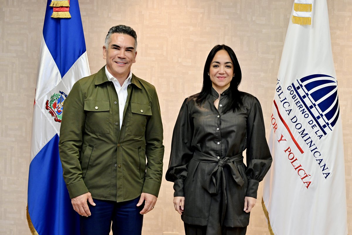alitomorenoc's tweet photo. Tuve una muy buena conversación con @FarideRaful, Ministra de Interior y Policía de República Dominicana, una mujer de carácter, profesional y de resultados. Hablamos de seguridad ciudadana, prevención del delito y de los retos que enfrentan nuestros países para proteger a las familias y fortalecer el orden y la tranquilidad en nuestras comunidades.

Compartir experiencias en materia de seguridad permite conocer qué está funcionando, dónde están los principales desafíos y cómo podemos fortalecer la cooperación entre nuestros países. Es un tema que exige responsabilidad, coordinación y resultados.

Faride forma parte de un equipo que trabaja todos los días por la seguridad y el futuro de República Dominicana, bajo el liderazgo del Presidente @luisabinader.